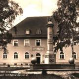 pomnik-poczta00.jpg