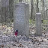 mogila_przy_sluzie_karwik1.jpg