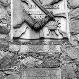 ehrenmal03.jpg