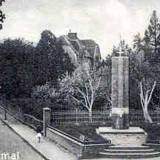 pomnik01.jpg
