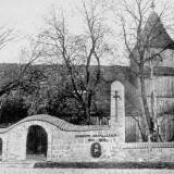 wieliczkipomnik-arch.jpg